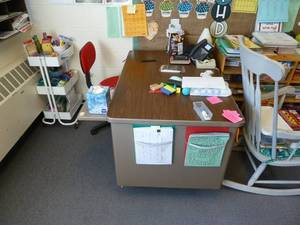 lot 79 image: Room 161 Teachers Desk & Chair