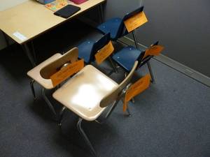 lot 93 image: Room 146 Student Chairs x 6