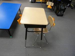 lot 149 image: Room 172 Student Desk