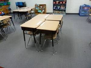 lot 152 image: Room 170 Student Desks x 4