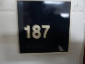 lot 160 image: Room 187 Kidney Table & Chairs