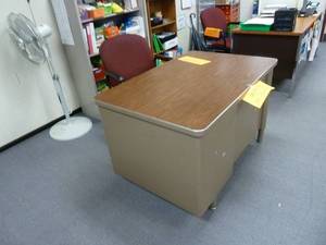 lot 167 image: Room 186 Teachers Desk Tan 48