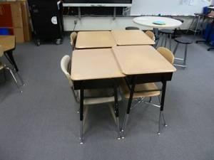 lot 184 image: Room 182 Student Desks & Chairs x 4