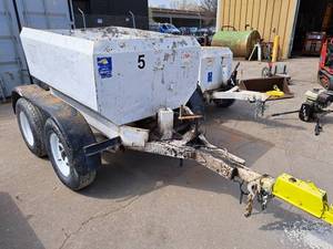 lot 9 image: 1-14yd Cement Trailer