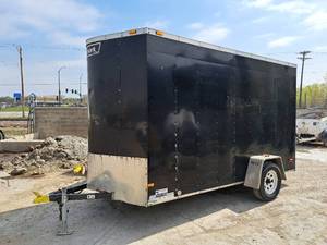 lot 7 image: 2013 Haulmark 12 Enclosed Trailer