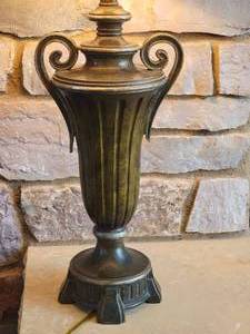 Contemporary Urn Table Lamp