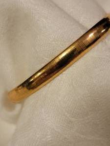 Elegant 14K Yellow Gold Omega Bracelet  16 grams