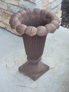 Beautiful Iron Tulip Planter