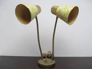 lot 26 image: Very Cool Mid Century Dual Shade Gooseneck Table Lamp