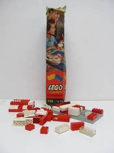 lot 33 image: Old Vintage Lego System by Samsonite