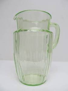 lot 55 image: Vinateg 1930s Anchor Hocking Green Depression Glass Pillar Optic Pitcher