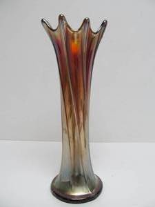 lot 56 image: Nice Vintage Iridescent Carnival Glass Vase