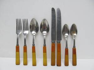 lot 71 image: Group of Vintage Bakelite Flatware