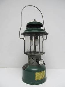 lot 74 image: Old Vintage COLEMAN Lantern