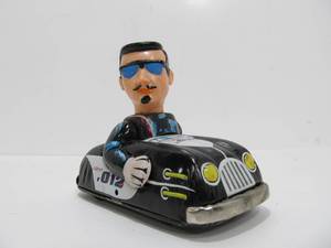 lot 109 image: Vintage 1960s MARX Agent 012 Tin Litho Friction Car