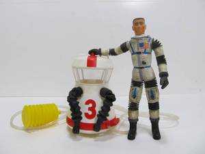 lot 110 image: Lot of Vintage 1960s Mattel Major Matt Mason Space Toys