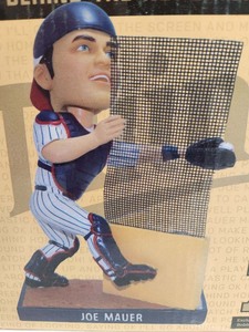 lot 199 image: MN TWINS Joe Mauer Bobblehead Figure - Gold Glove - Behind the Net Catch