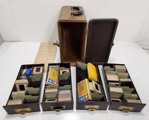 lot 95 image: Very Cool Vintage 1960s BAJA Slide Case Travel Box wSlides