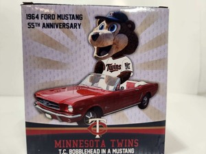 lot 196 image: Pair of MN TWINS Bobblehead Figures - TC Bear in Mustang and Charlie Brown Peanuts