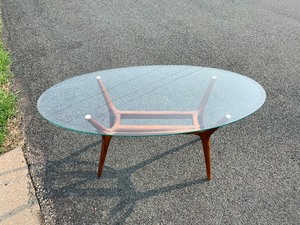 lot 178 image: Nice Mid Century Teak Wood Oval Top Coffee Table