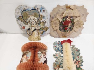 lot 237 image: Wonderful Group of LARGE Fance Victorian Valentines