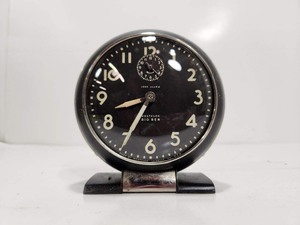 lot 255 image: Vintage Deco Chrome on Black Westclox BIG BEN Alarm Clock