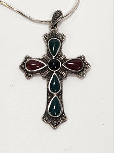 lot 261 image: Beautiful Sterling Silver Cross Pendant wGemstones