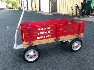 lot 162 image: Large RADIO Town & Country Red Wagon