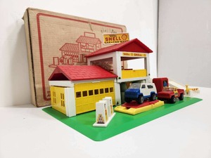 lot 173 image: Vintage TONKA Shell Gas Station Playset wOriginal Box