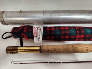 lot 323 image: Excellent Like-New FENWICK Feralite Fly Fishing Rod wCase