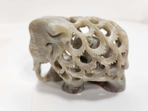 lot 296 image: Vintage Carved Soapstone Elephant & Tray