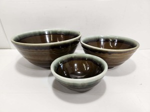 lot 272 image: Set of 3 Vintage Glazed Stoneware MixingNesting Bowls