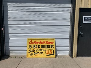 lot 175 image: Large Old Vintage Hand Painted 1950s era Wooden Advertising Sign - B&ampK Builders