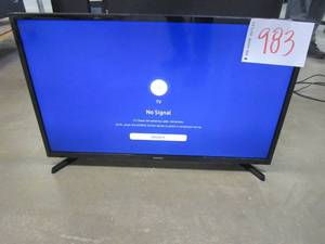 lot 983 image: Samsung - 32 Class M4500 Series LED HD Smart Tizen TV ModelUN32M4500BFXZA