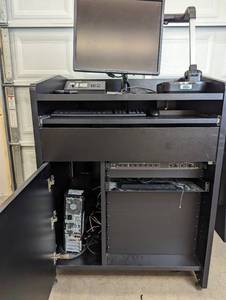 lot 8 image: Presentation Podium on Wheels With Equipment - Samsung SDP-860 SXGA Digital Presenter, Exetron Tuner & Switch, HP PC
