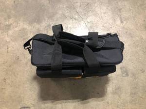 TOUGHBUILT  19.5 Large Black Laptop Bag with Quick Access, Shoulder Strap, ClipTech hub and padded device pocket  Customer Returns See Pictures