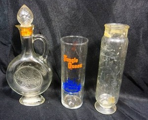 lot 11 image: (3) Vintage Bottles