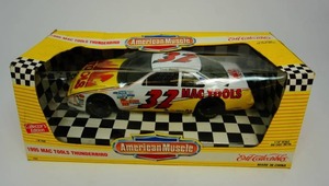 lot 22 image: American Muscle Ertl 118 Scale Dale Jarrett Mac Tools #32 Diecast
