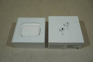 lot 3 image: Apple Airpods Pro 2nd Generation Earbuds
