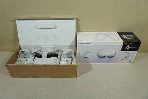 lot 6 image: Oculus Meta Quest 2 VR Headset - 128GB