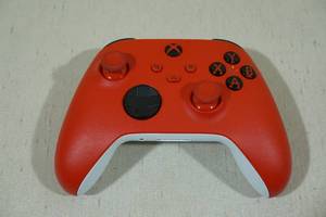 lot 18 image: Xbox Wireless Controller Red