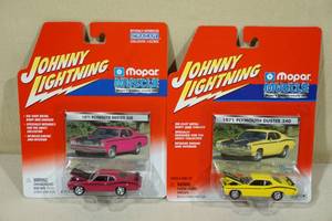 lot 47 image: 2 Johnny Lightning Die Cast Cars Mopar Muscle - Dusters