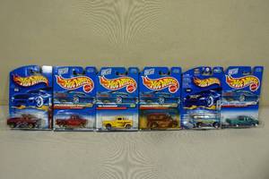 lot 68 image: 6 Hot Wheels - Trucks