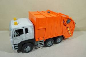 lot 94 image: Driven Recycling Truck