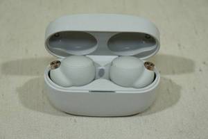 lot 109 image: Sony WF-1000XM4 Noise Cancelling Wireless Earbuds