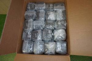 lot 199 image: 60 Novelty Whiskey Glasses - All Pro GunPatriotic Themed