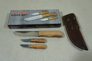 lot 213 image: 3 Piece Knife Set with Sheath