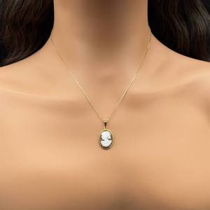 Carved Portrait Cameo Pendant in 18k Yellow Gold