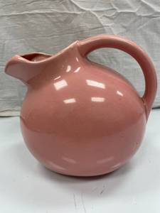 VINTAGE PINK USA POTTERY PITCHER.