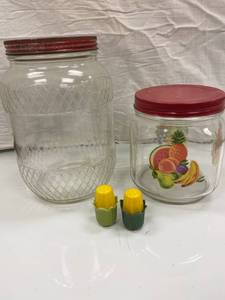 VINTAGE JARS AND COOKIE CUTTERS